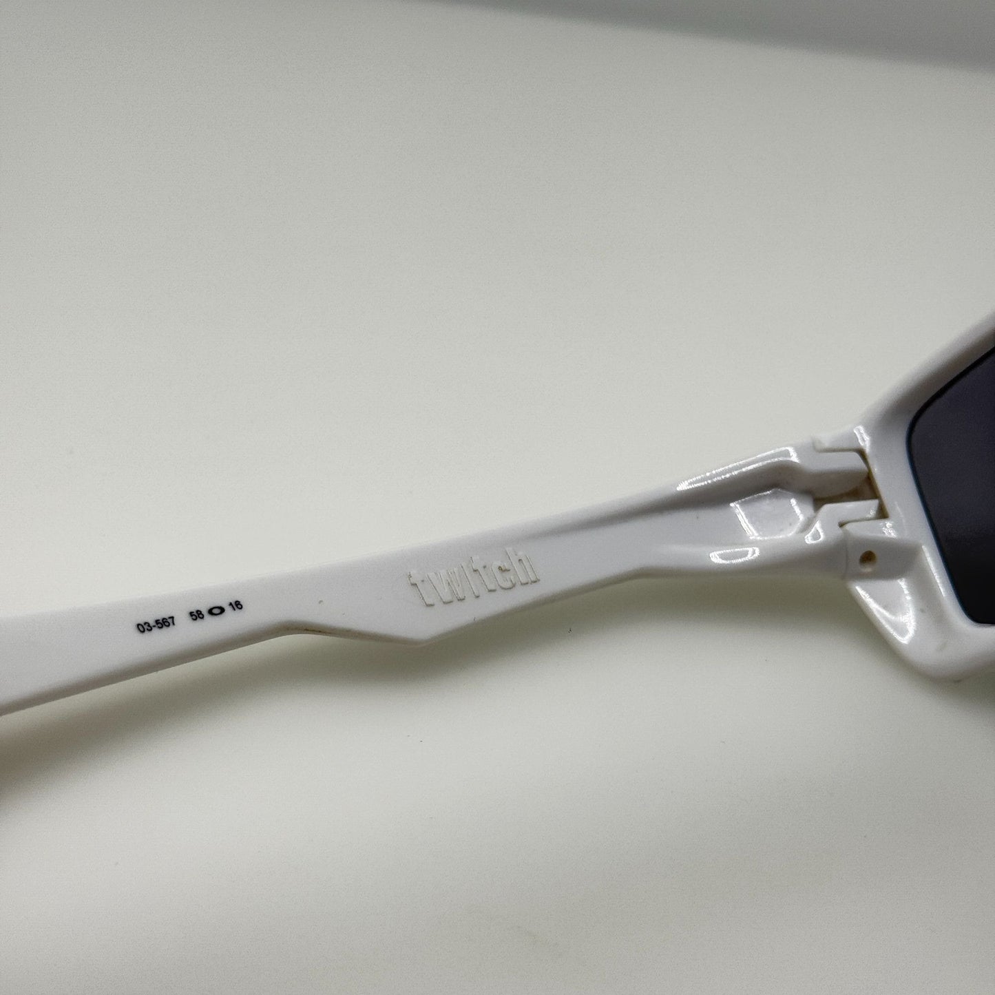 Oakley Sunglasses 03-567 Twitch White 58-16