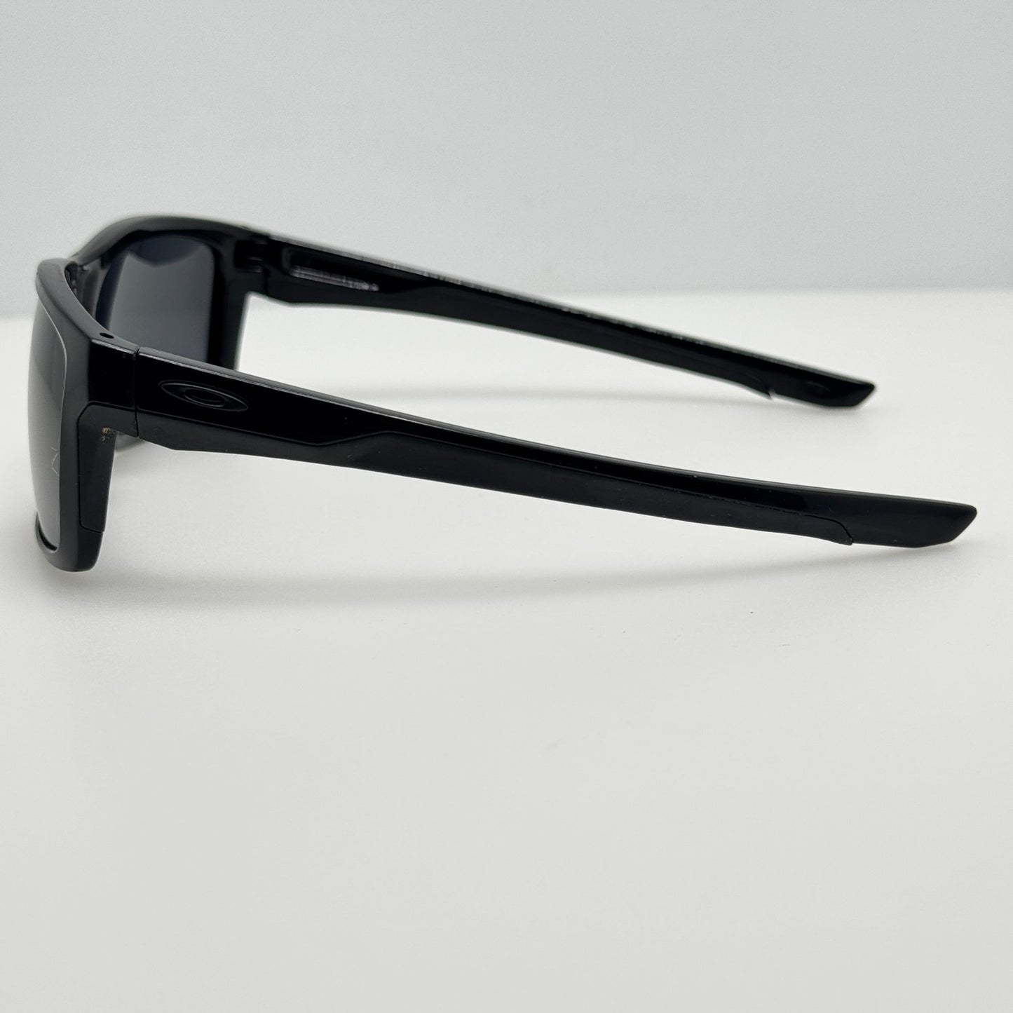 Oakley Sunglasses OO9264-08 Mainlink Black 57-17-138