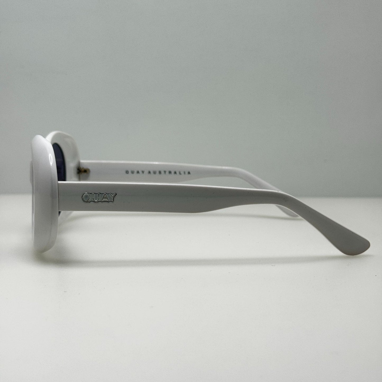Quay Sunglasses Frivolous White 125