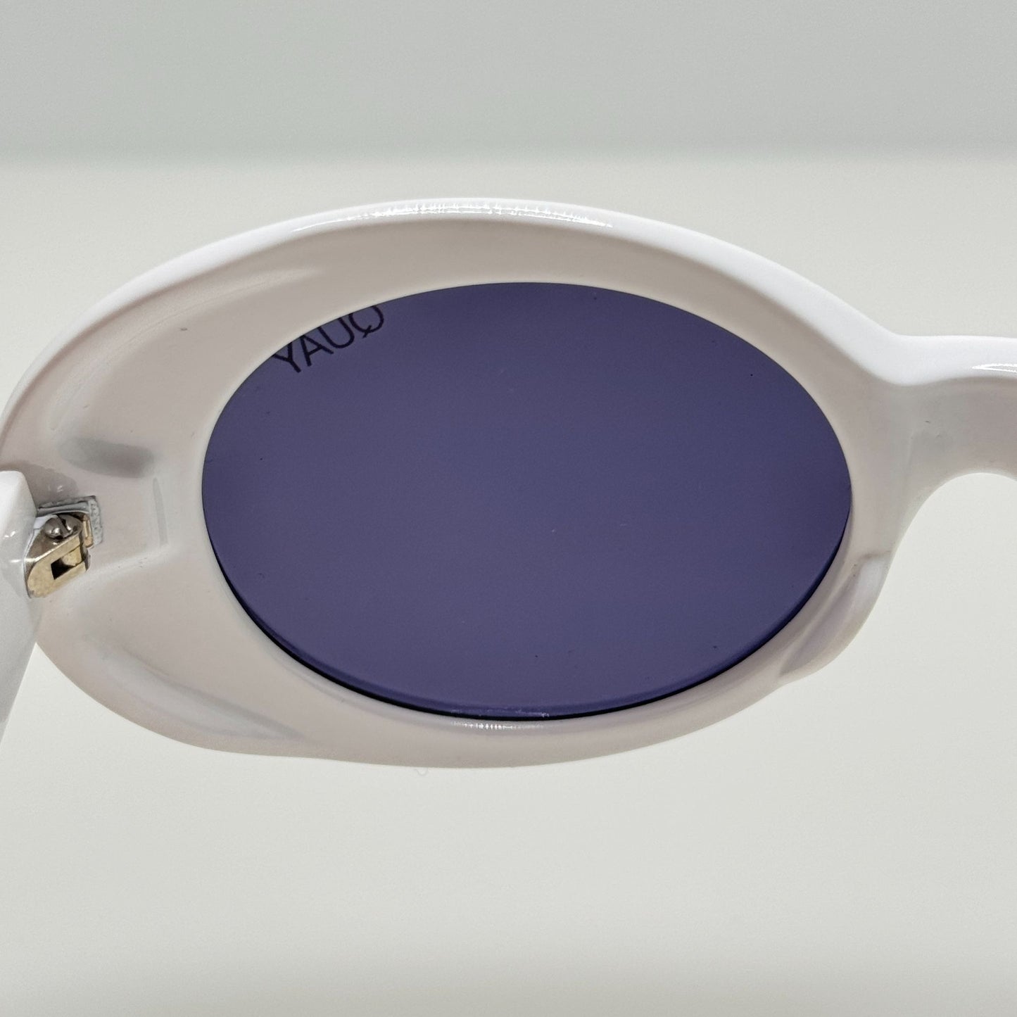 Quay Sunglasses Frivolous White 125