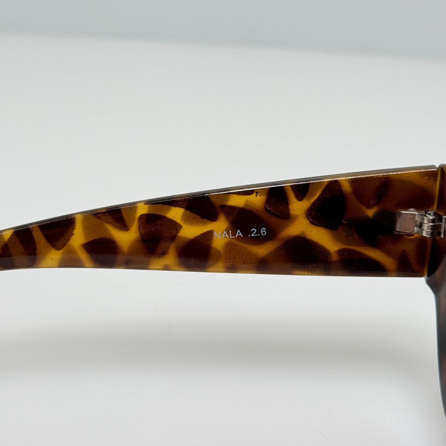 Quay Sunglasses Nala 2.6